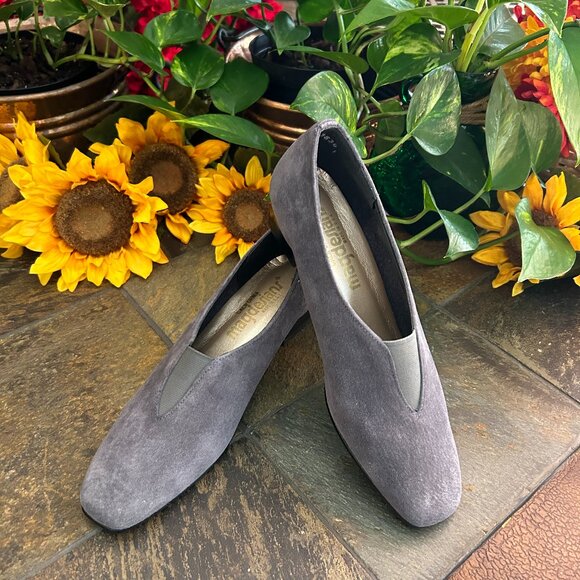 Magdesians Suede Slip-on Pumps in Grey (7) - Picture 7 of 14